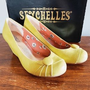 Seychelles Anthropologie Rowdy Yellow Leather Wedges - sz 6.5